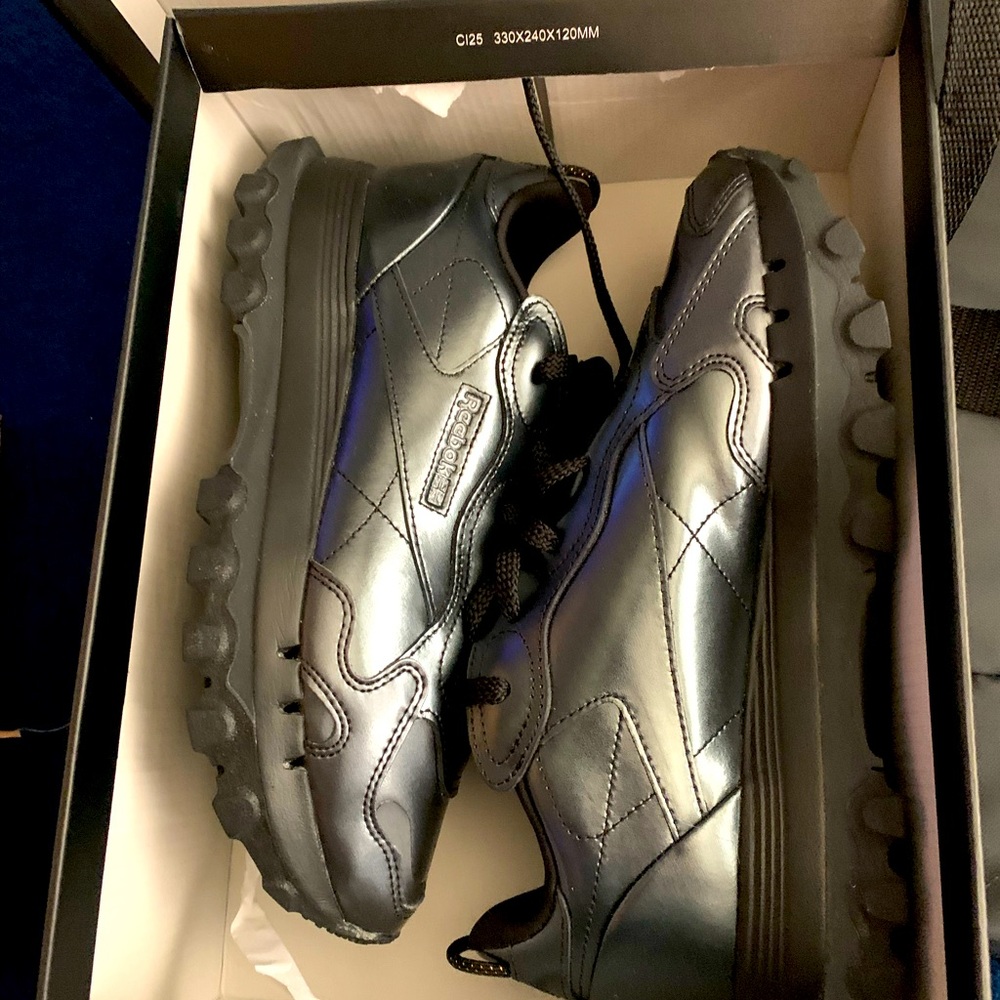 Cardi B Reeboks Black 9 1/2